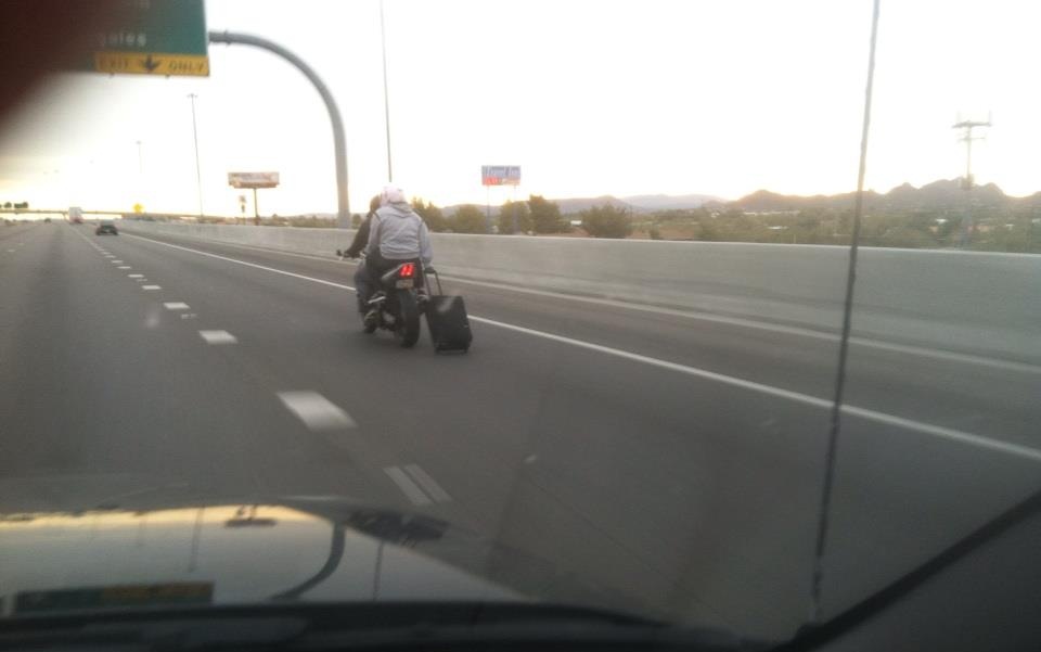 Ir al aeropuerto en moto