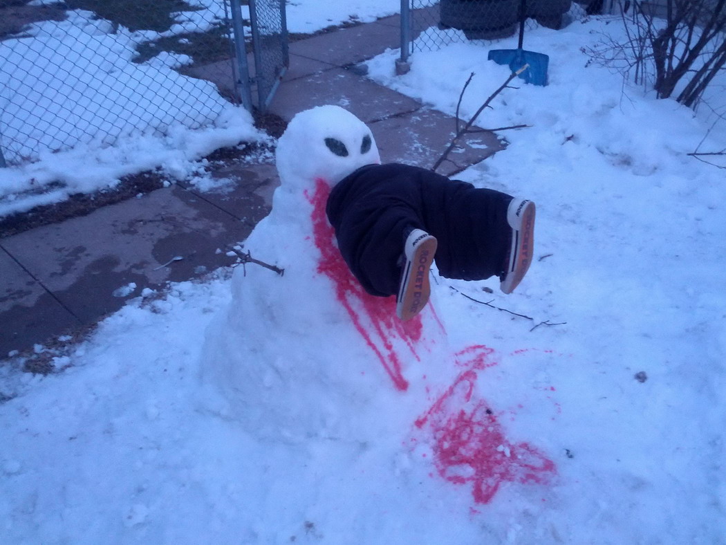 Cuidado con los muñecos de nieve asesinos