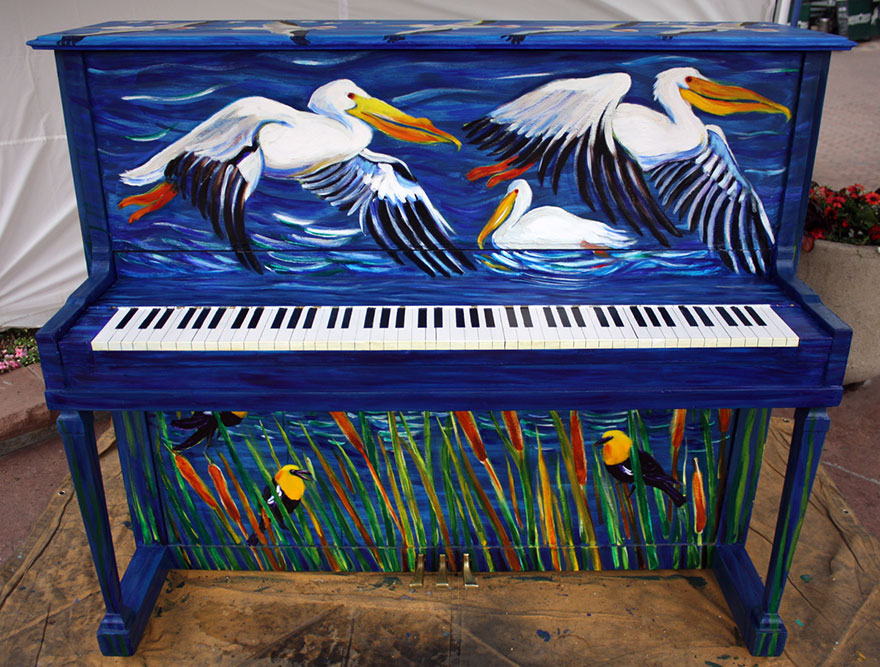 pianos pintados en plena calle 14