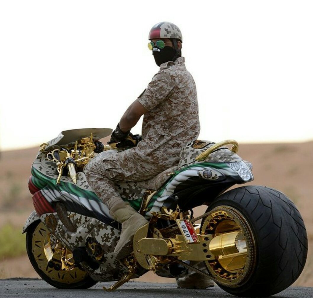 moto en version jeque