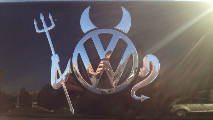 volkswagen logo