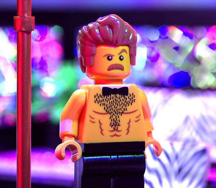 club-striptease-LEGO
