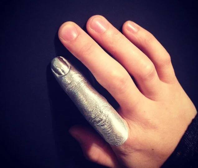 anillo-plata-dedo