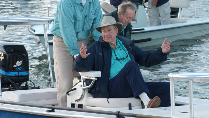 George-Bush-pescando