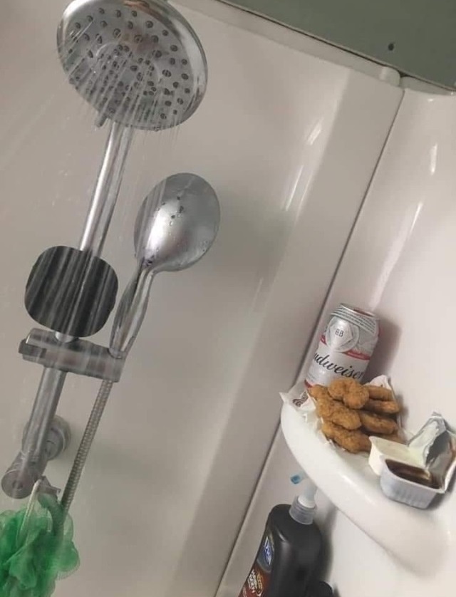 cena-y-ducha-a-la-vez